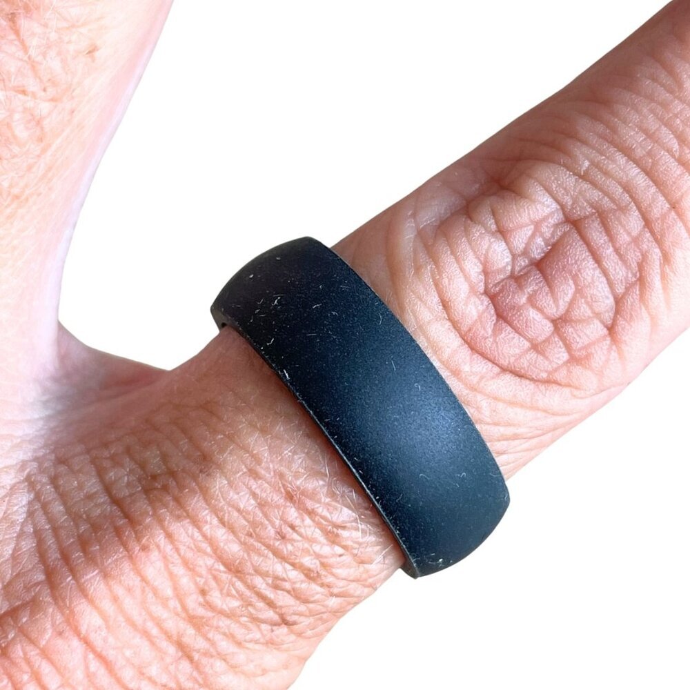 Qalo Silicone Men's Unisex Wedding Band Ring, Black -‎ Size 12